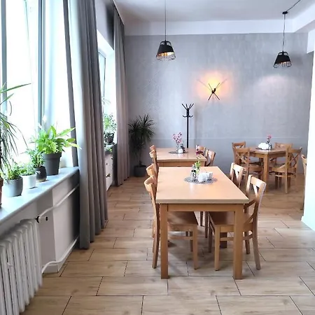 فندق Polonia رشيشوف