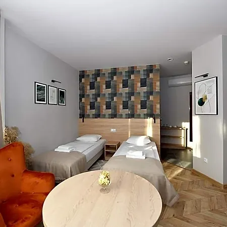 Polonia Hotel 2*