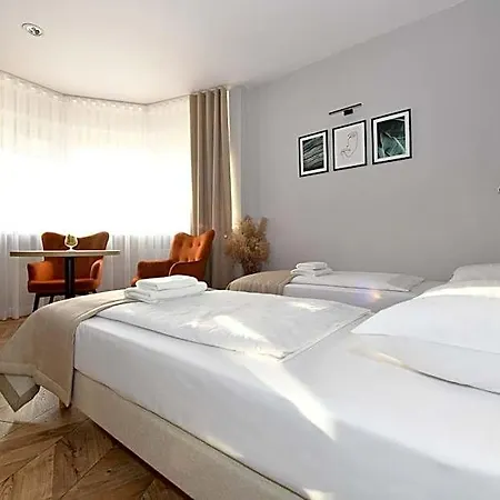 Polonia 2* Rzeszow