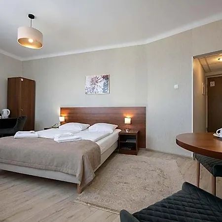 Hotel Polonia 2*