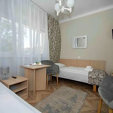 Polonia 2*